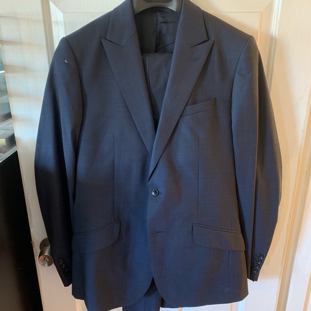 Men’s 38 Reiss Navy suit